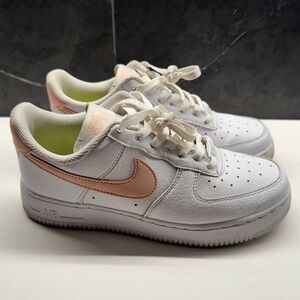 Nike Air Force 1 Pink Sneakers